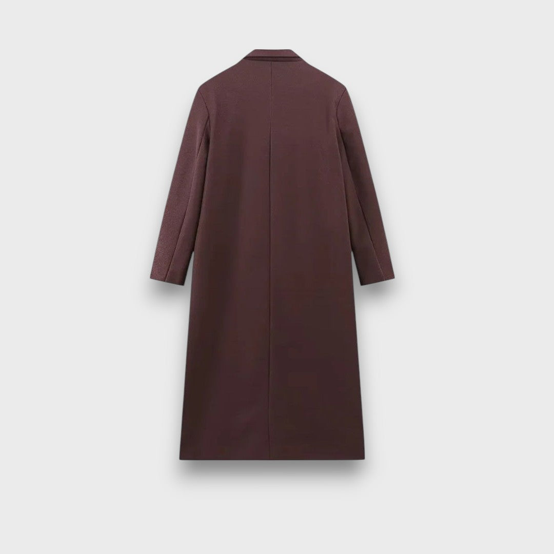 Oslaine – Maximalistyczny płaszcz wełniany o męskiej sylwetce