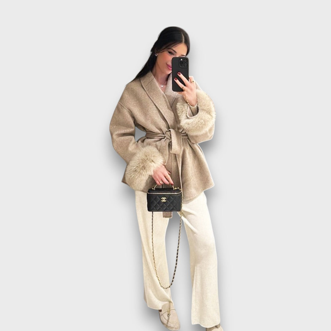 Gracelle – Płaszcz z futrzanymi mankietami