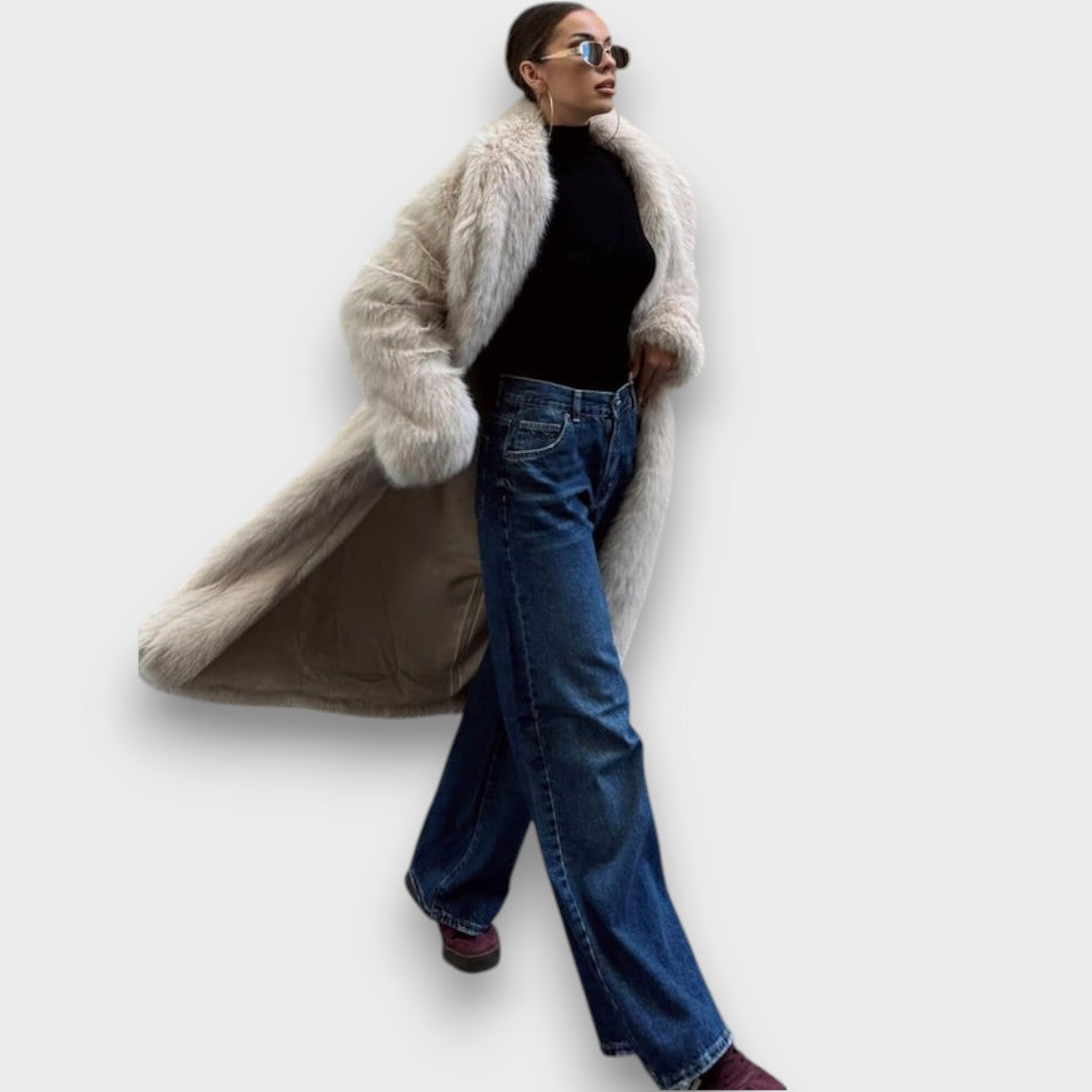 Liviane – Długi płaszcz z sztucznego futra z couture flair